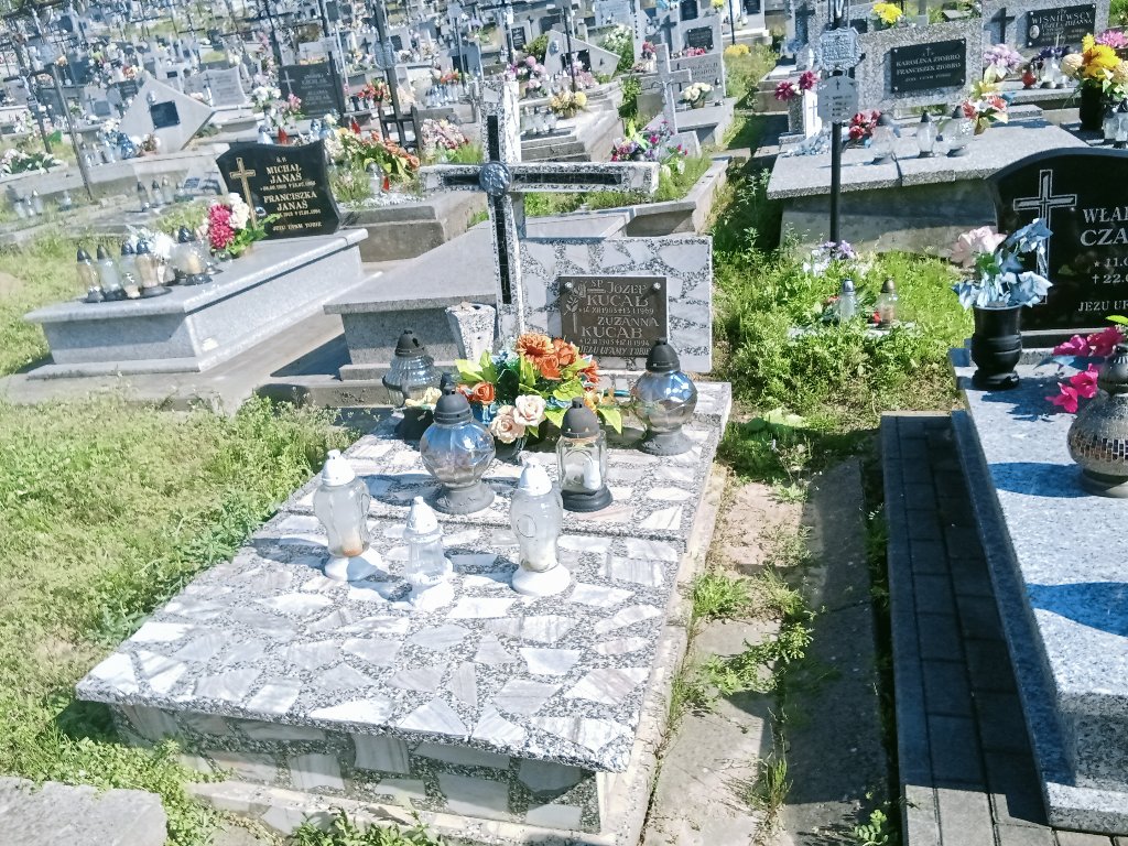 Grób Józef Kucab