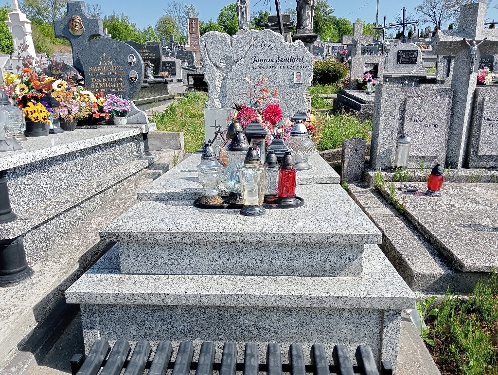 Grób Janusz Szmigiel