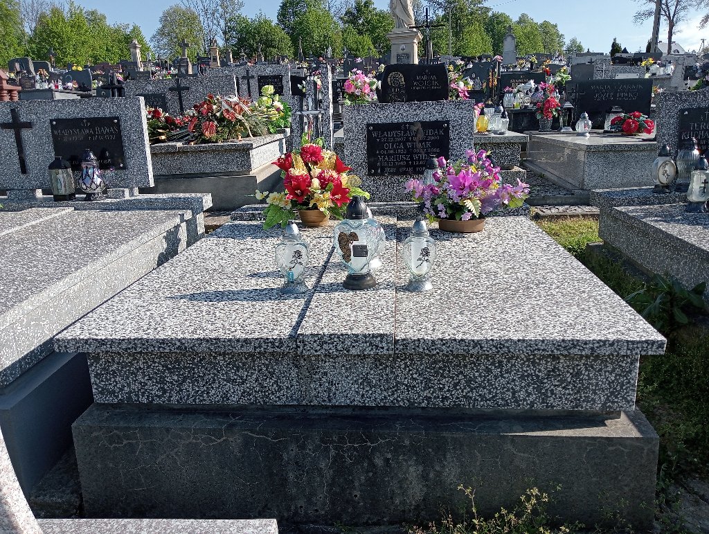 Grób Olga Widak