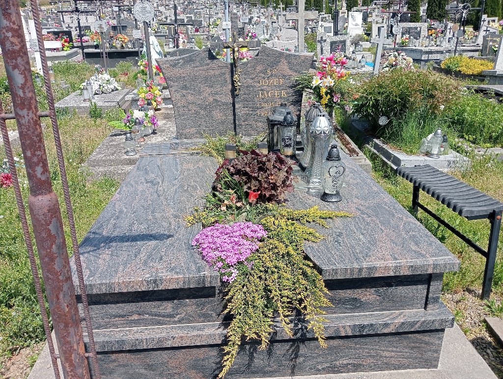 Grób Józef Jacek