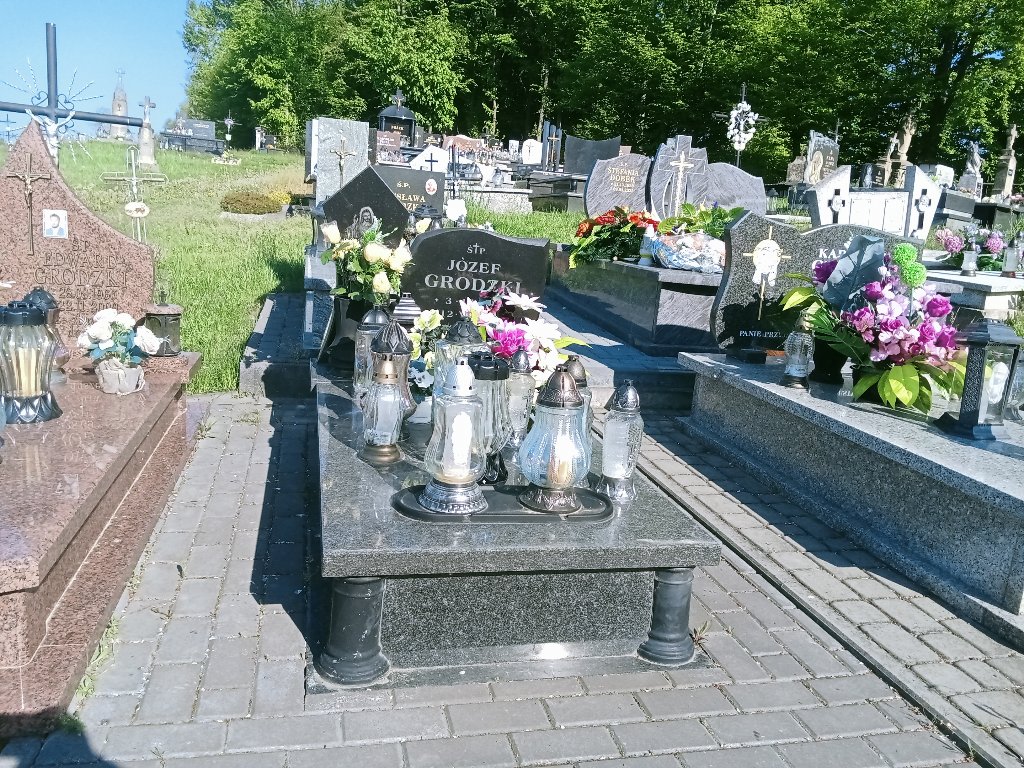 Grób Józef Grodzki