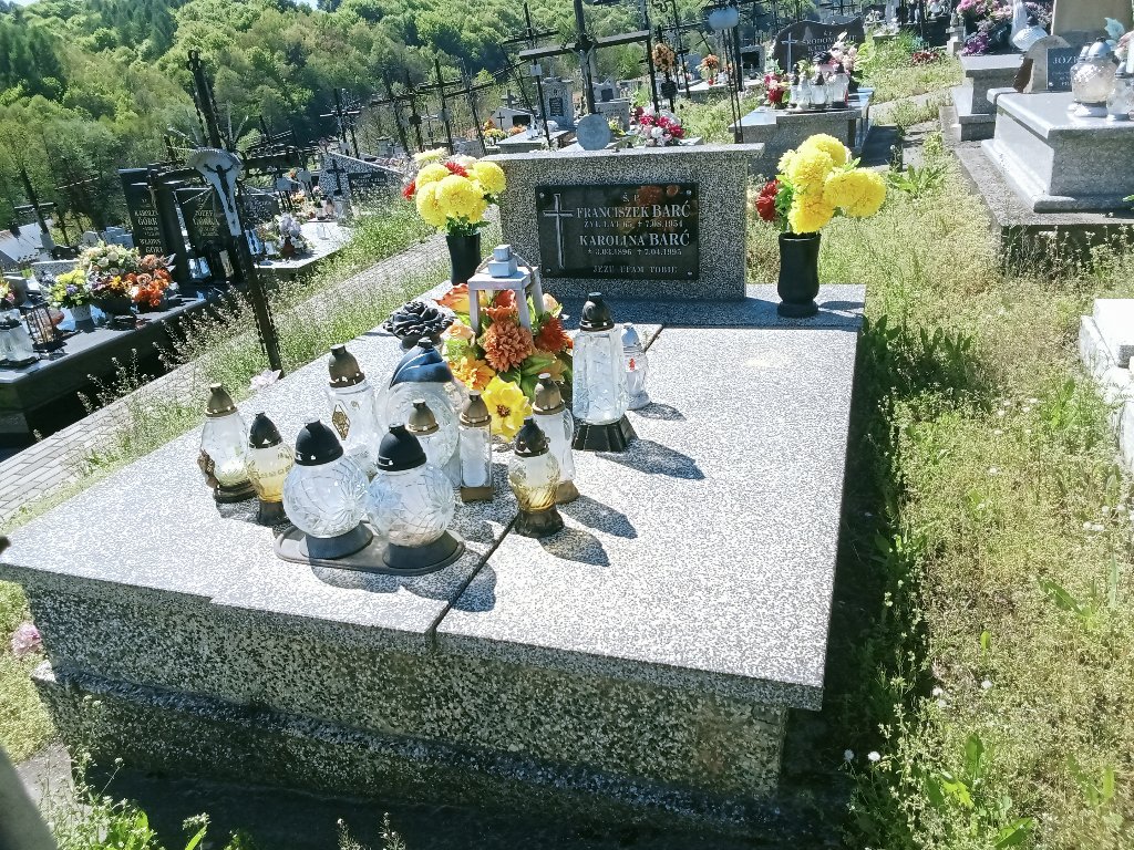 Grób Karolina Barć