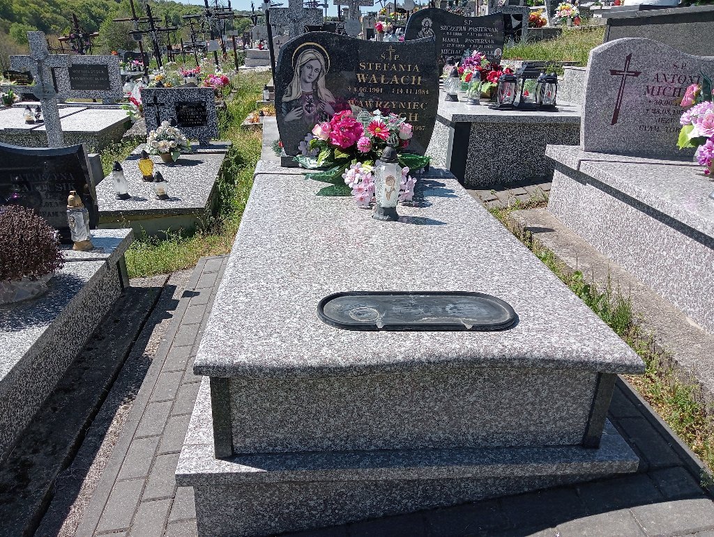 Grób Wawrzyniec Wałach